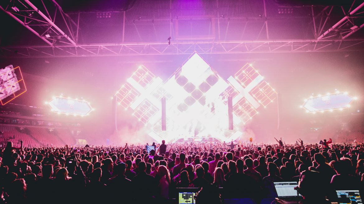 Setting the Stage: Creating a Captivating Ambiance