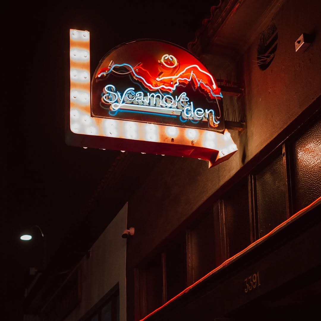 Sycamore Den with Classic Cocktails and a Retro Lounge Vibe