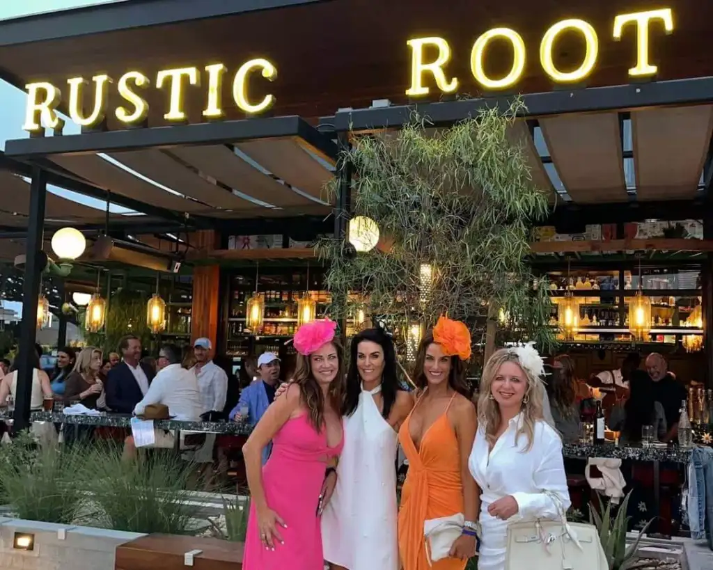 Rooftop Social Vibes in the Heart of Downtown